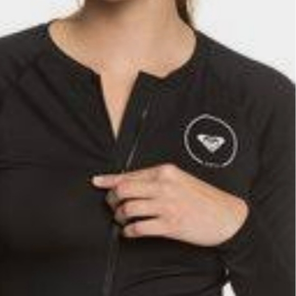 ROXY Essentials Long Sleeve Zip-Up UPF 50 Rashguard Blk/White Size L NWT NEW - Picture 5 of 10